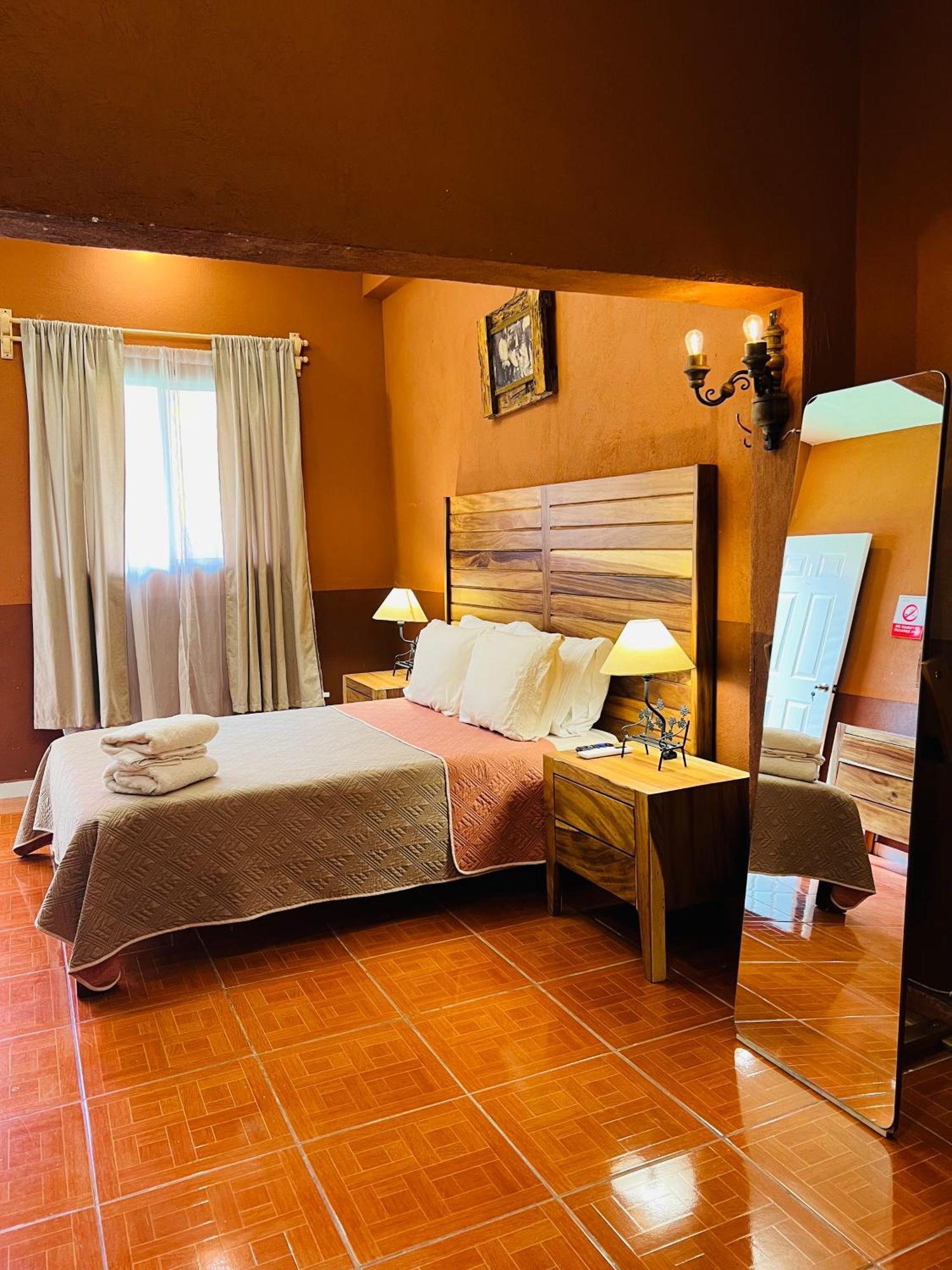 Hosteria Casa Marquez León Eksteriør bilde