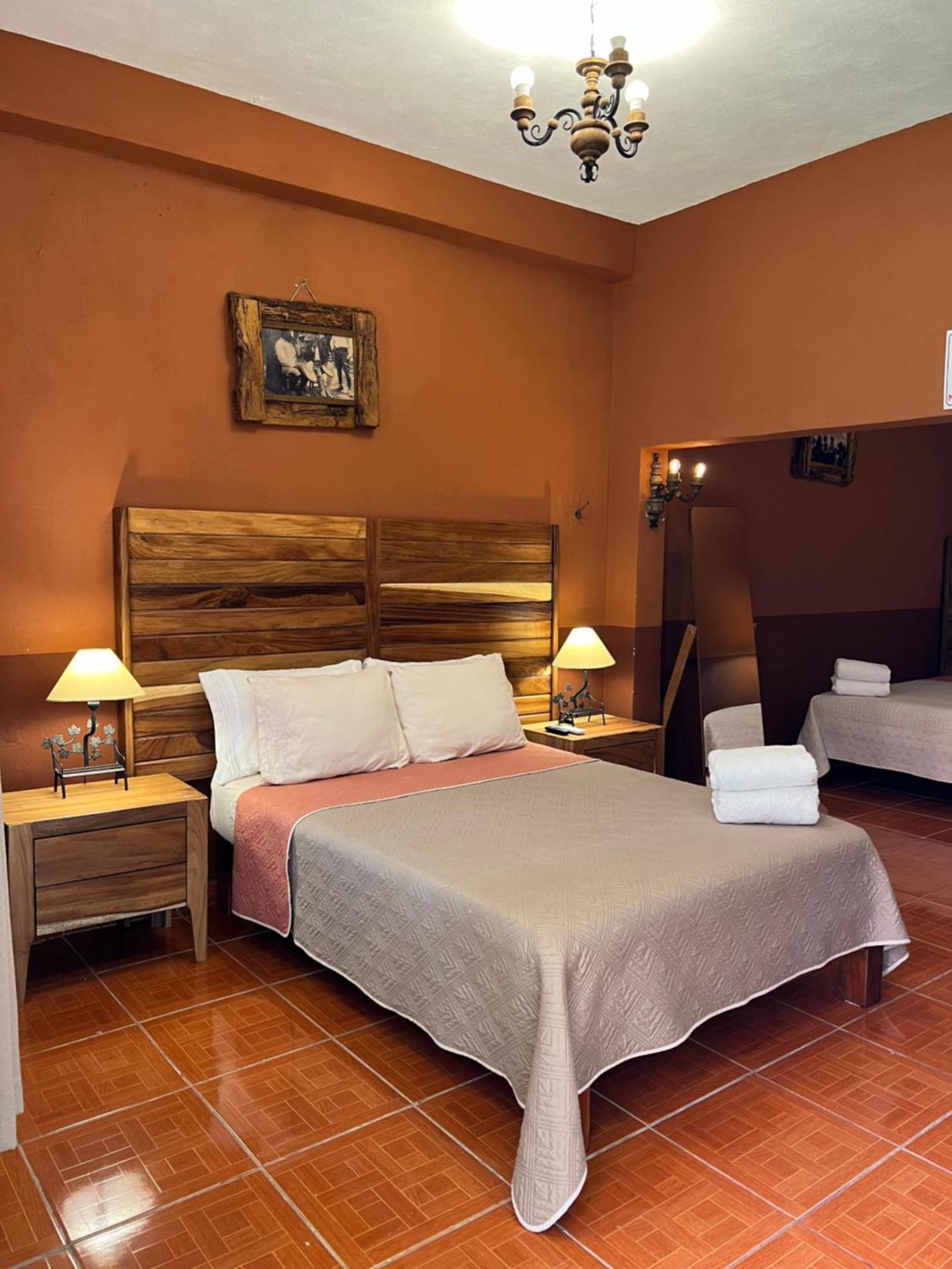 Hosteria Casa Marquez León Eksteriør bilde
