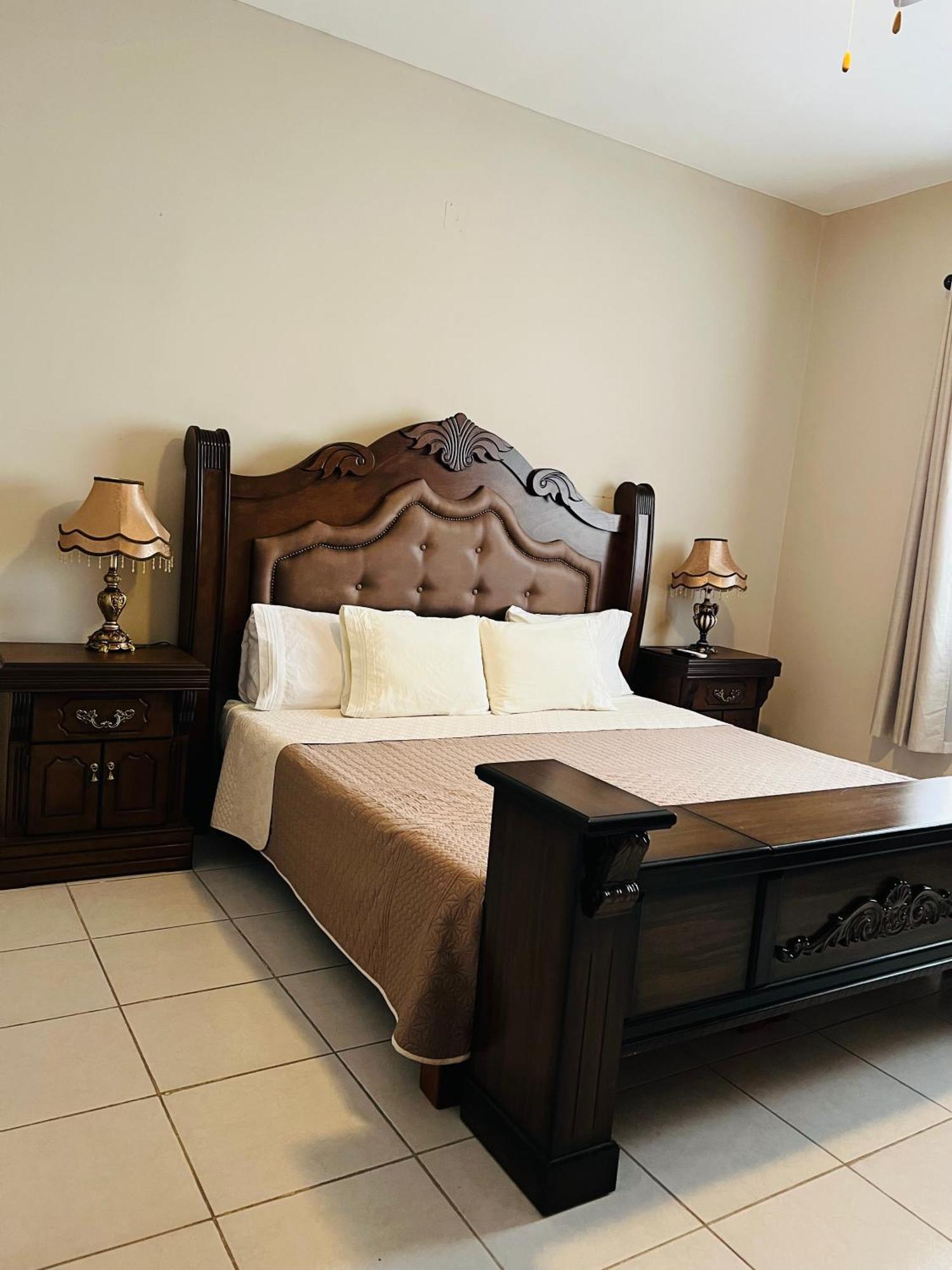 Hosteria Casa Marquez León Eksteriør bilde