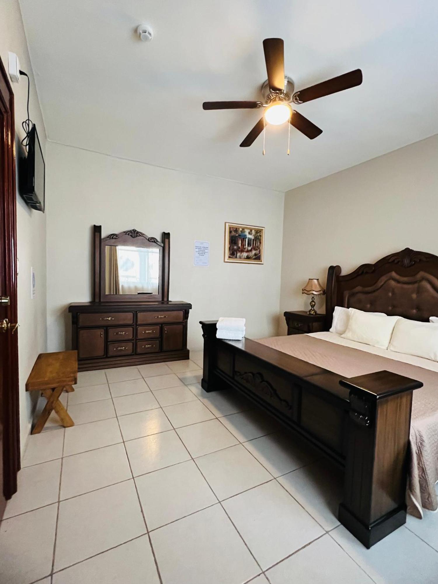 Hosteria Casa Marquez León Eksteriør bilde